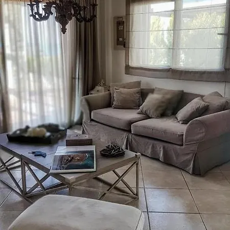Villa Estia, Cozy & Stylish - Elani *