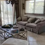 Villa Estia, Cozy & Stylish - Elani *